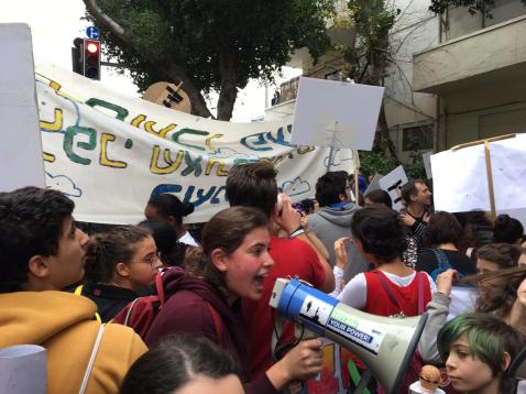 0c6ee526-1aac-4d43-ad6e-0741559b9f83